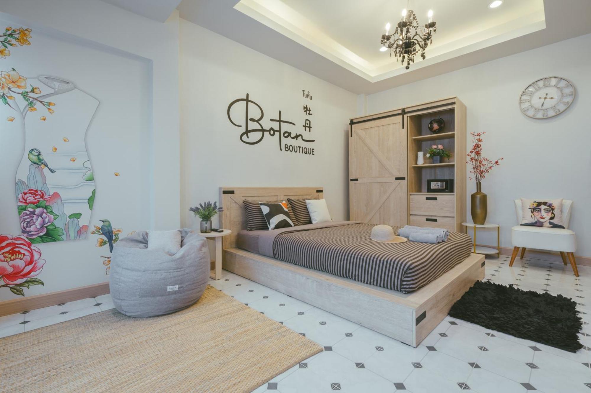 Botan Boutique Hotel Patong Buitenkant foto