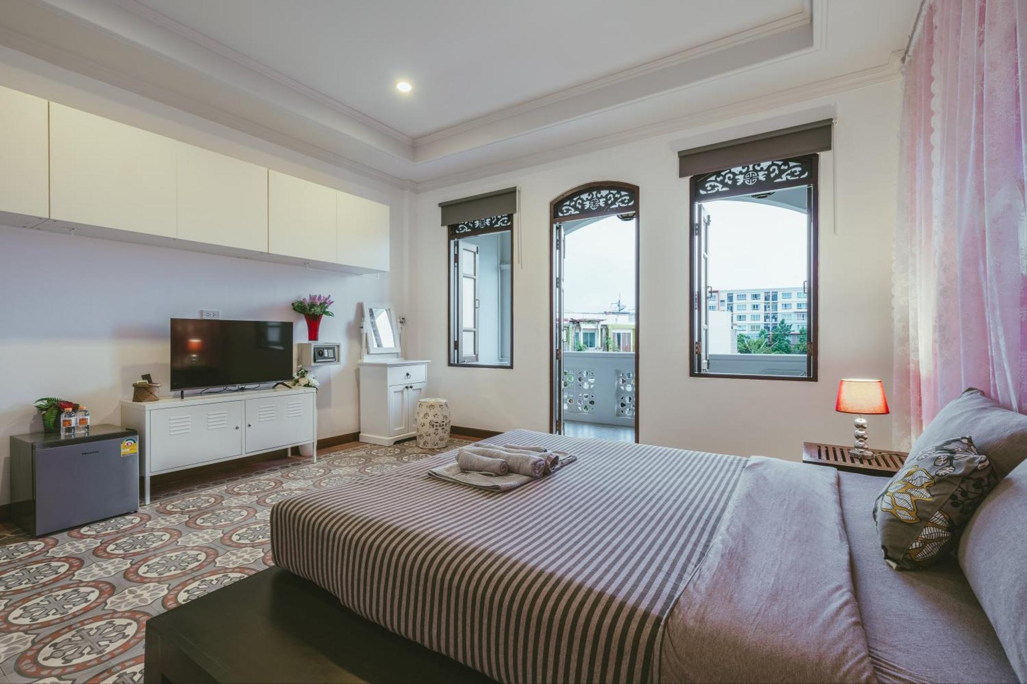Botan Boutique Hotel Patong Buitenkant foto