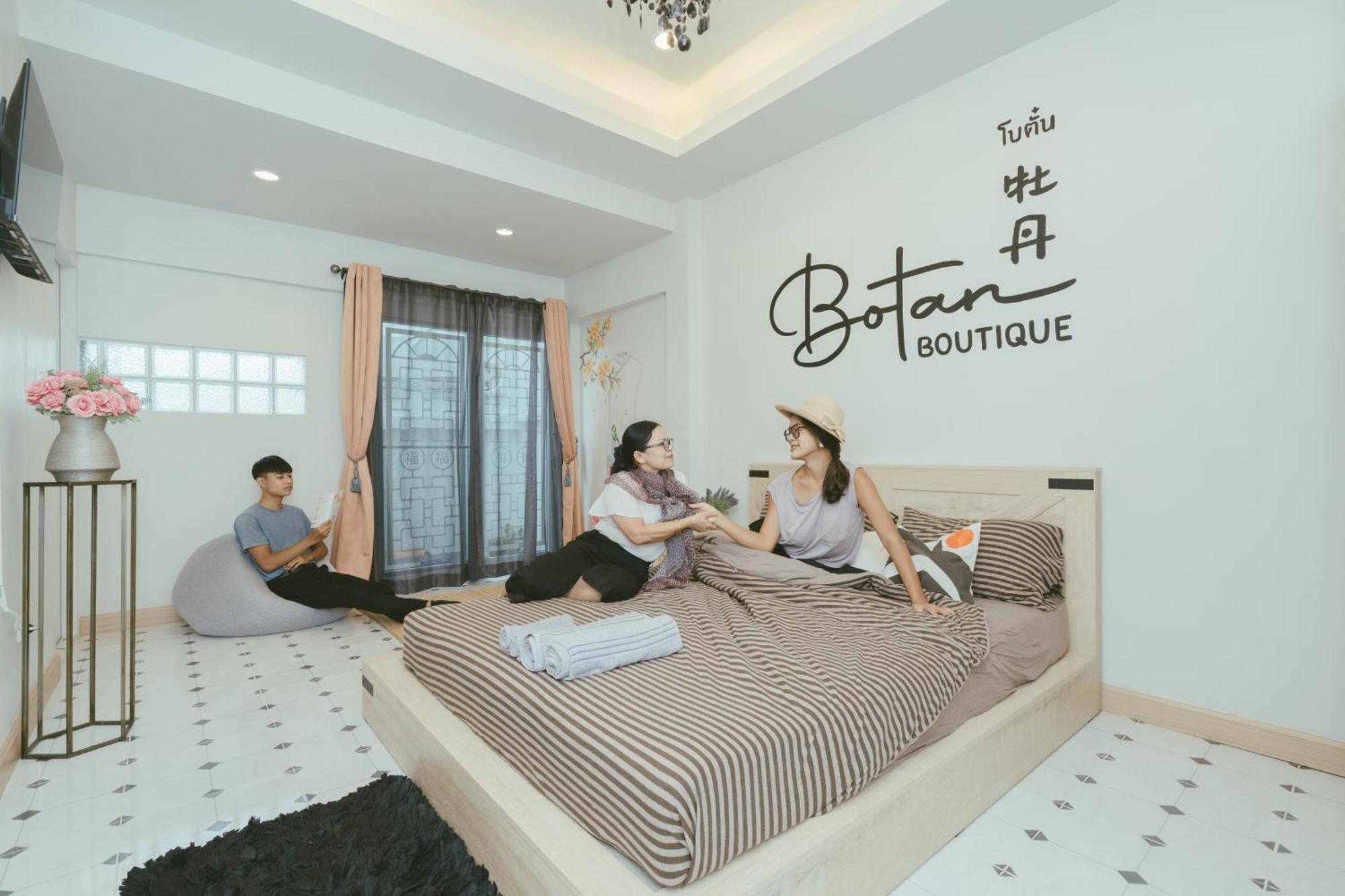 Botan Boutique Hotel Patong Buitenkant foto